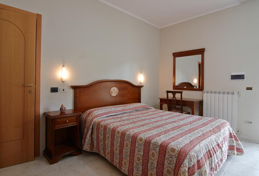 Albergo Villa Bianca San Giovanni Rotondo Cameră foto